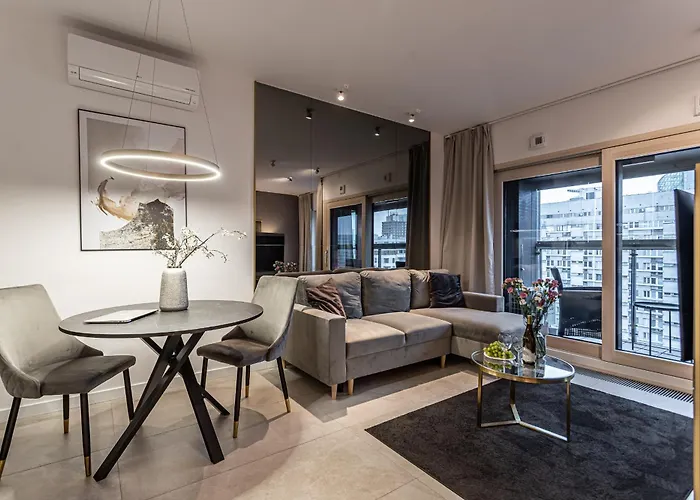 P&O Apartments Mennica Residence IX